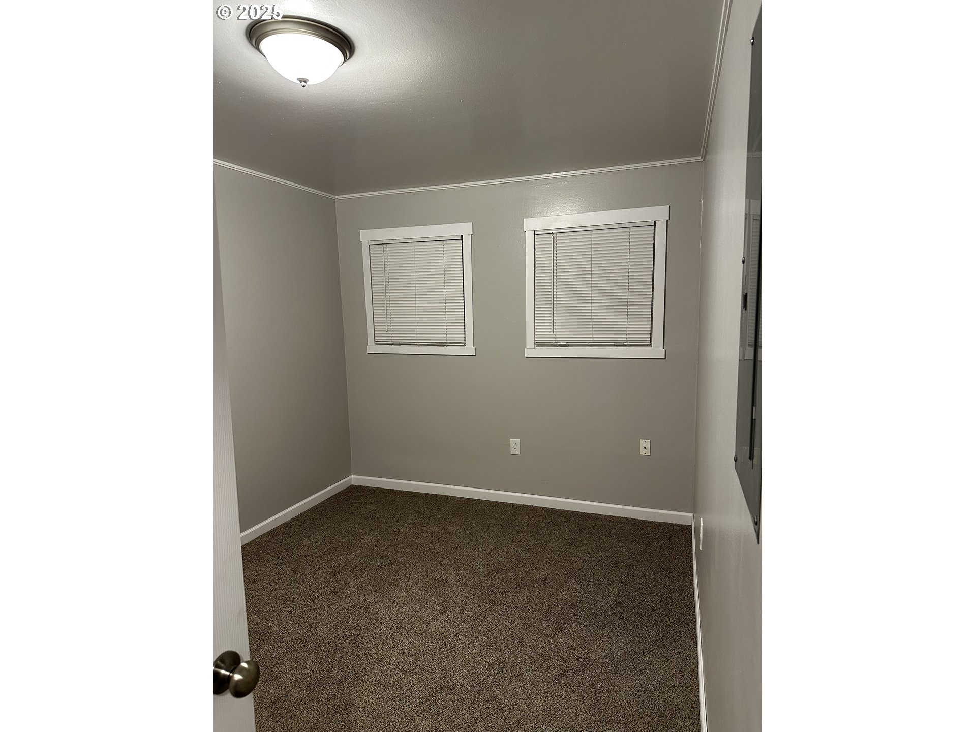 302 South 19th Avenue Cornelius, OR 97113 - Photo 5 of 17