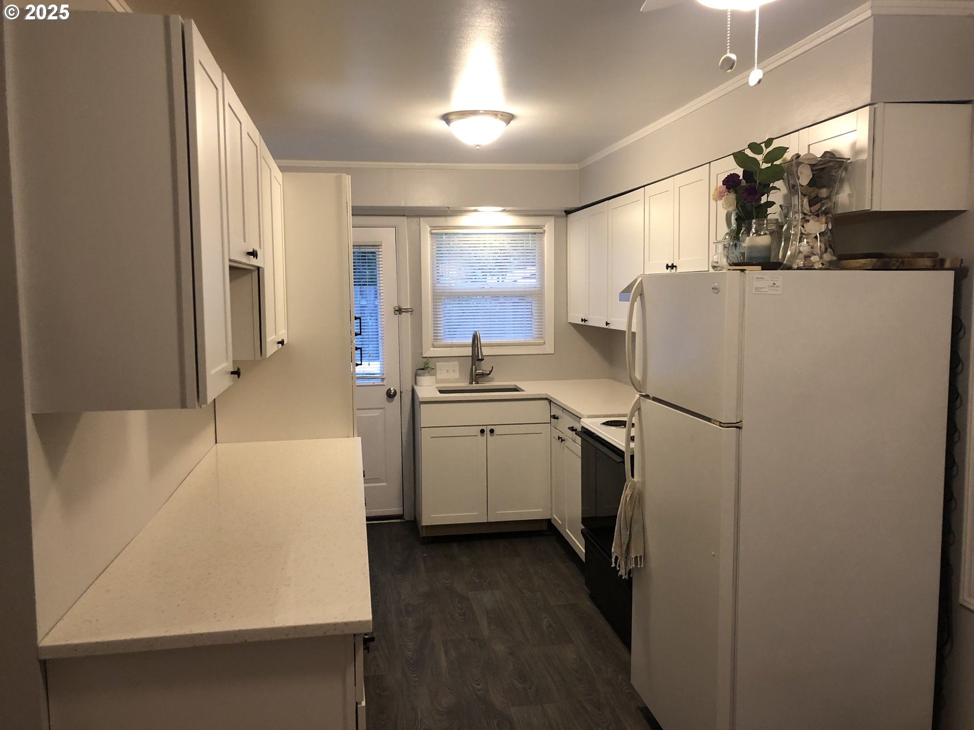 302 South 19th Avenue Cornelius, OR 97113 - Photo 10 of 17