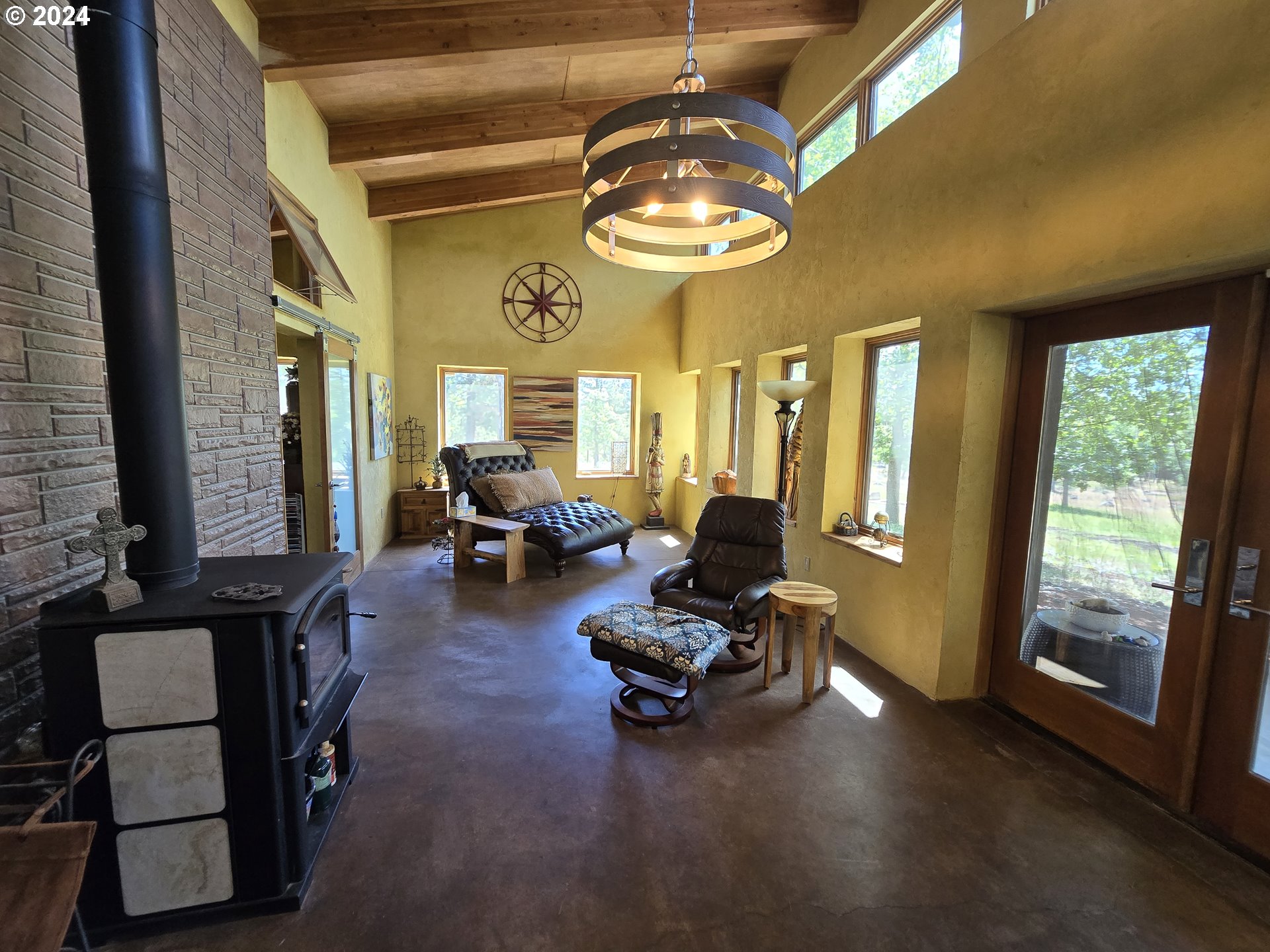 44 Justanother Road Goldendale, WA 98620 - Photo 13 of 48 Living Room