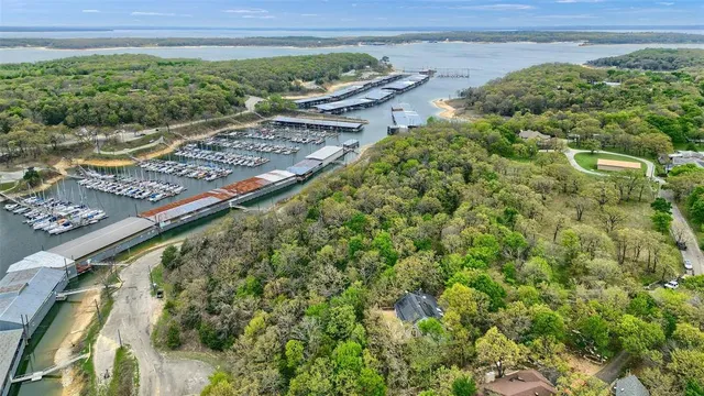 $459,000 | 2 Hbr Vw Circle, Denison, TX 75020