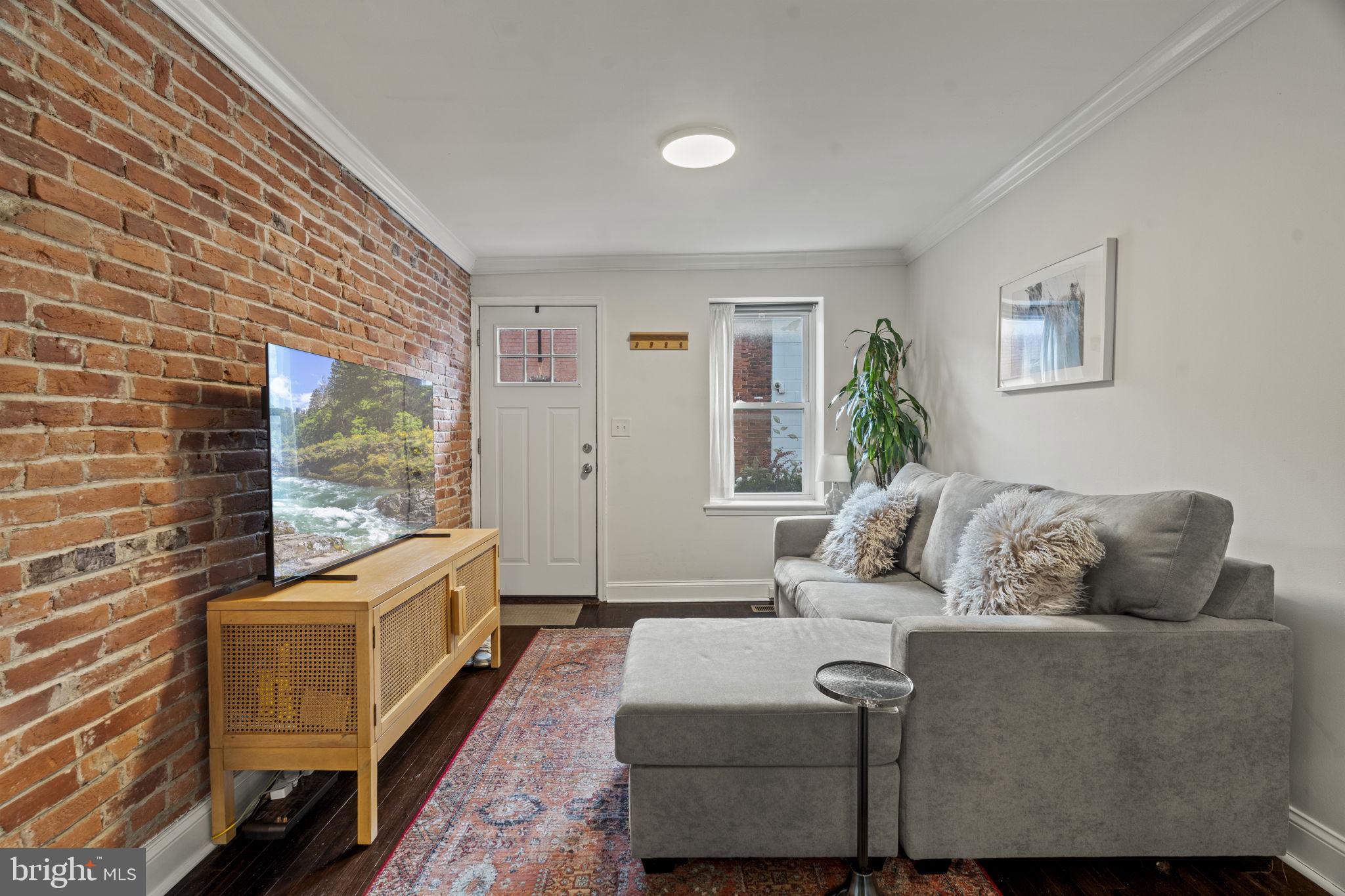 1522 South Beulah Street Philadelphia, PA 19147 - Photo 2 of 16