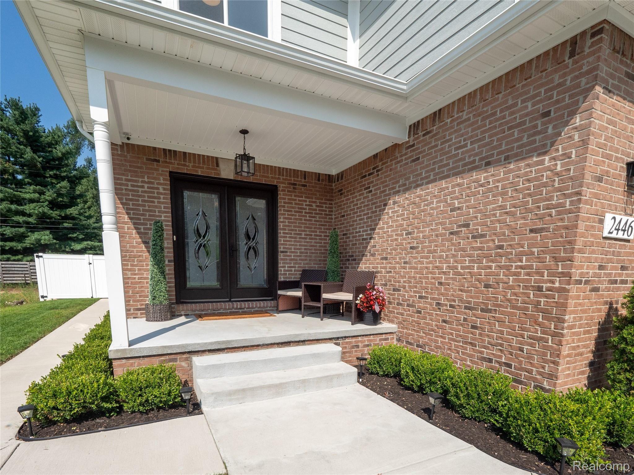 2446 Eastern Avenue Rochester, MI 48307 - Photo 3 of 48 11-print-P3711933.jpg