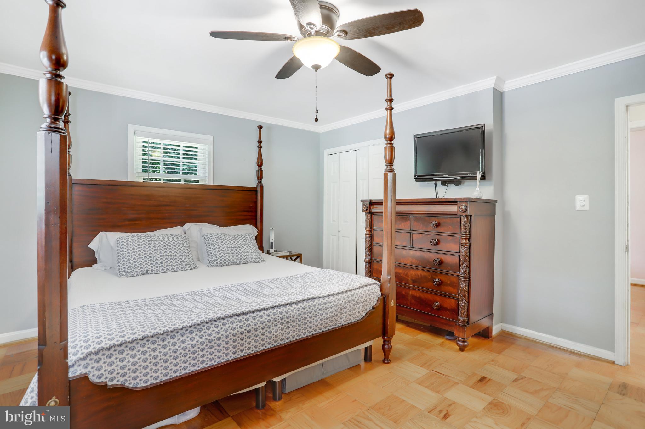 7057 Barbara Road Alexandria, VA 22315 - Photo 24 of 55 PRIMARY BEDROOM WITH CROWN MOLDING