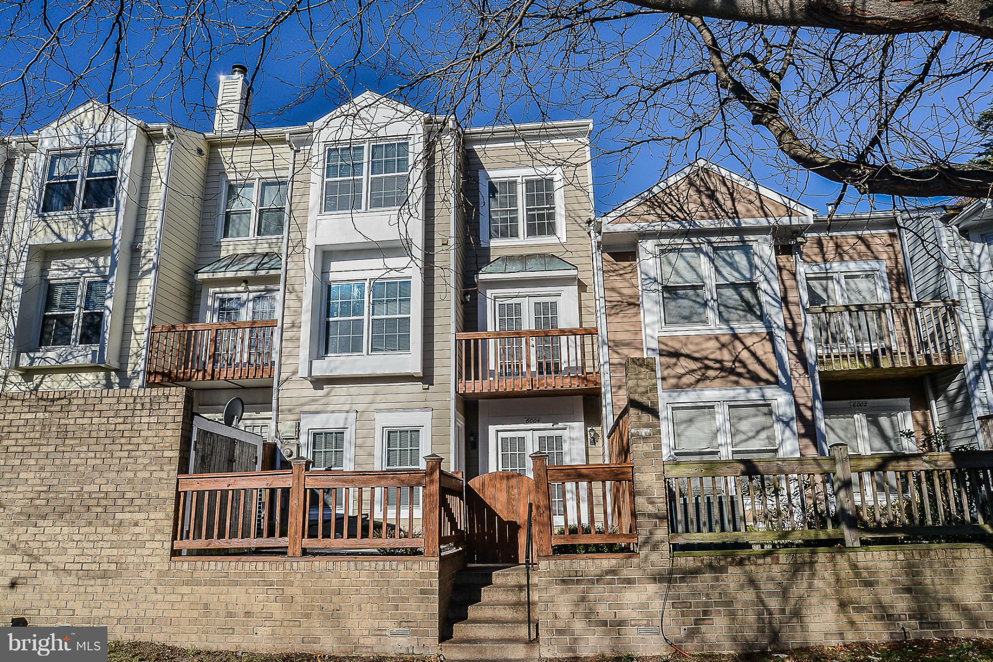 6004 Rabbit Hill Court Centreville, VA 20121 - Photo 1 of 20 Exterior (Front)