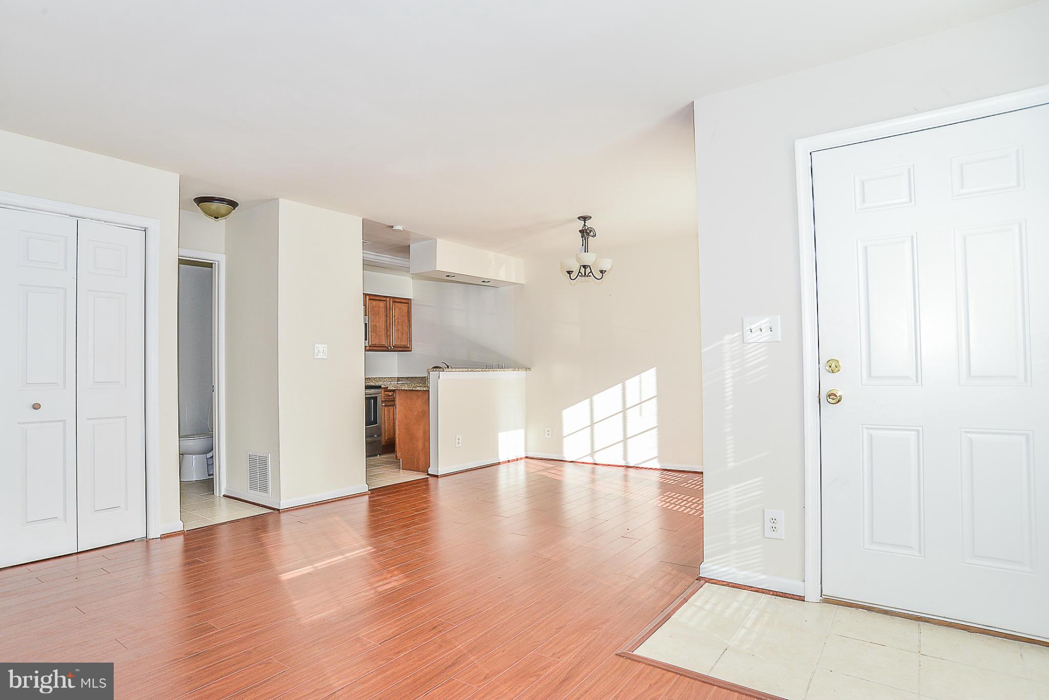 6004 Rabbit Hill Court Centreville, VA 20121 - Photo 3 of 20 Interior (General)