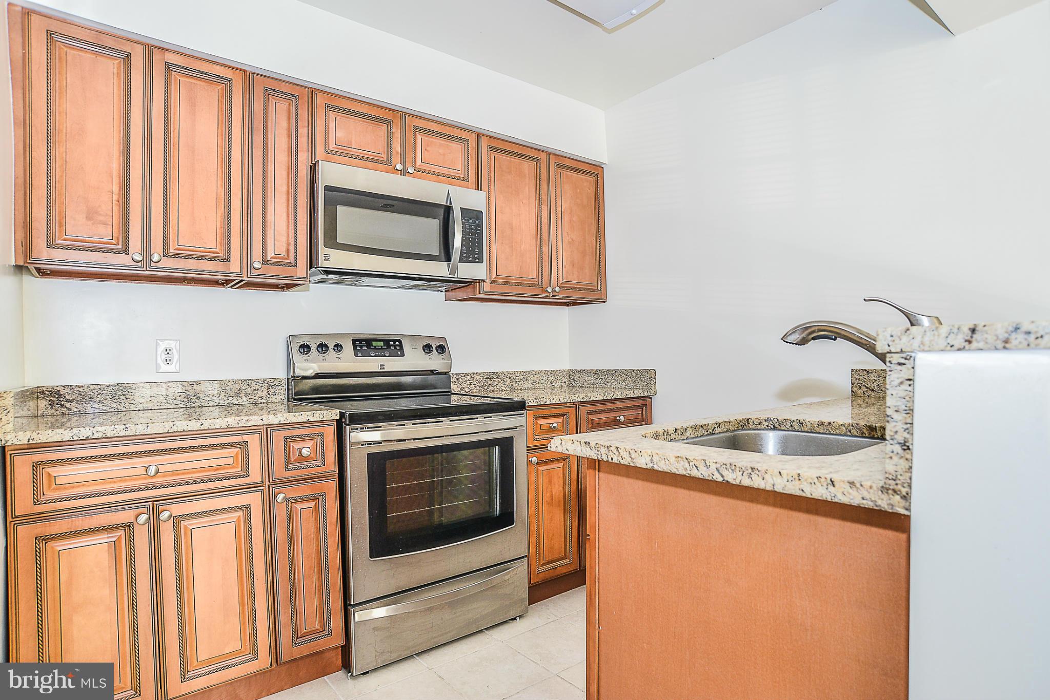 6004 Rabbit Hill Court Centreville, VA 20121 - Photo 5 of 20 Kitchen