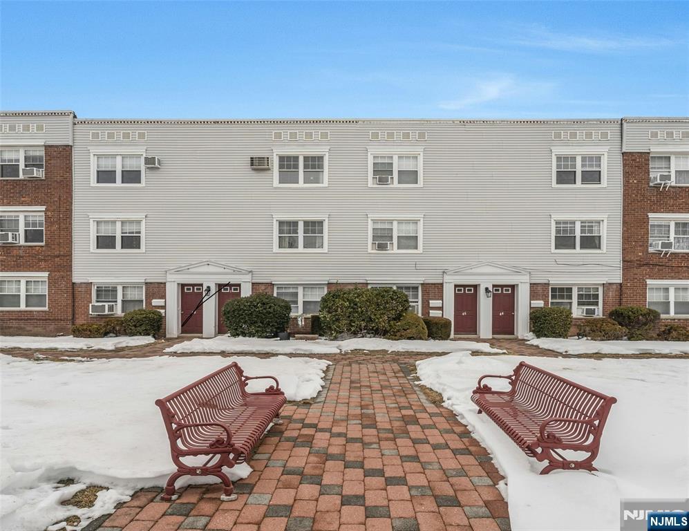 48 B Hastings Avenue Rutherford, NJ 07070 - Photo 1 of 19