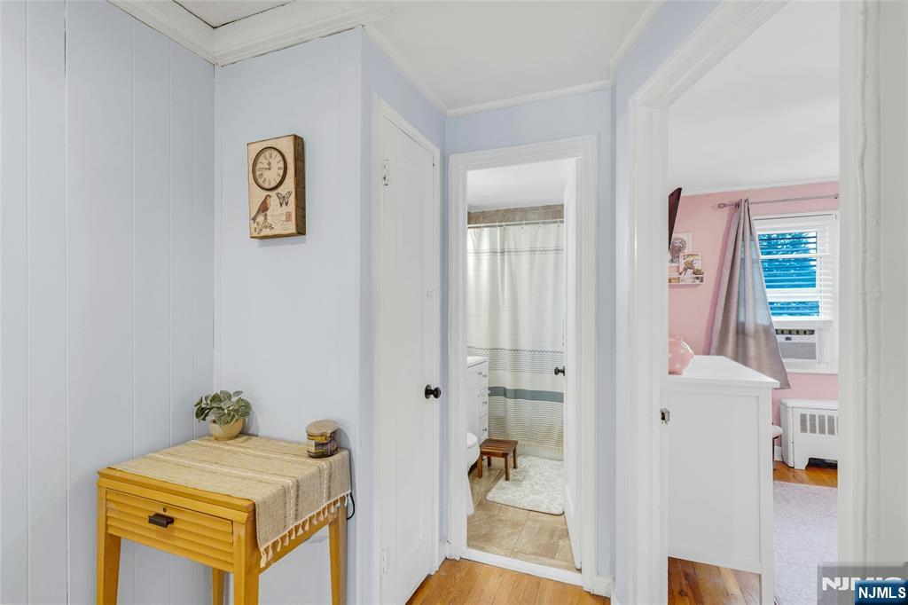 48 B Hastings Avenue Rutherford, NJ 07070 - Photo 11 of 19