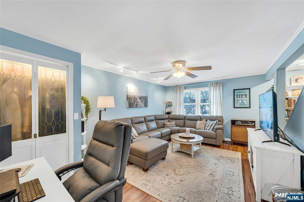 48 B Hastings Avenue Rutherford, NJ 07070 - Photo 3 of 19