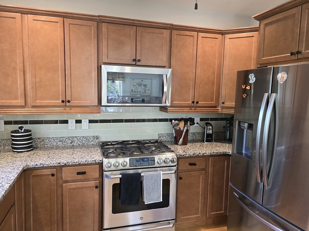 68 Hastings Road, Unit 68 Hudson, MA 01749 - Photo 12 of 29