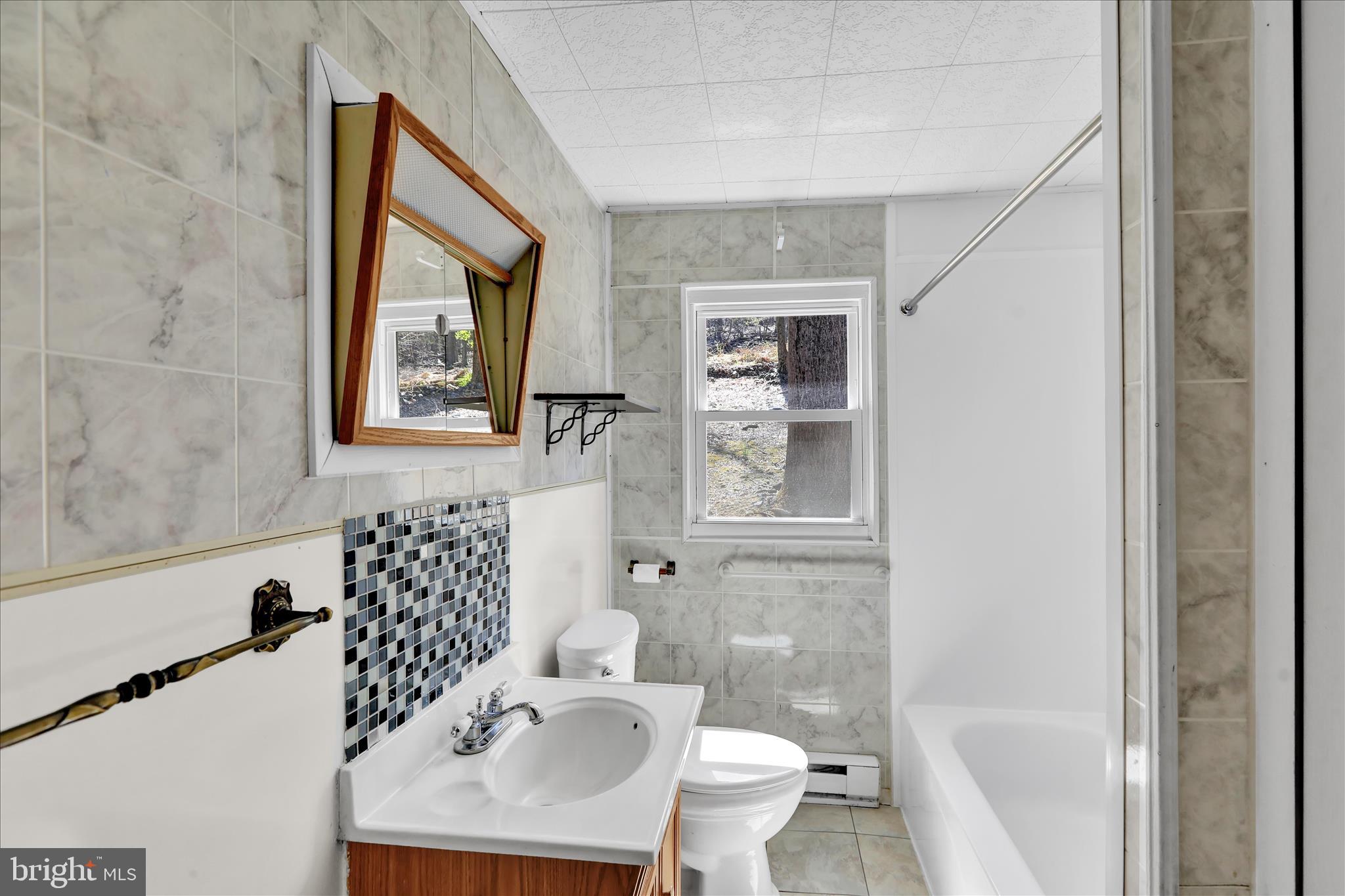 666 Gerhart Lane Reading, PA 19606 - Photo 15 of 22 360_8772