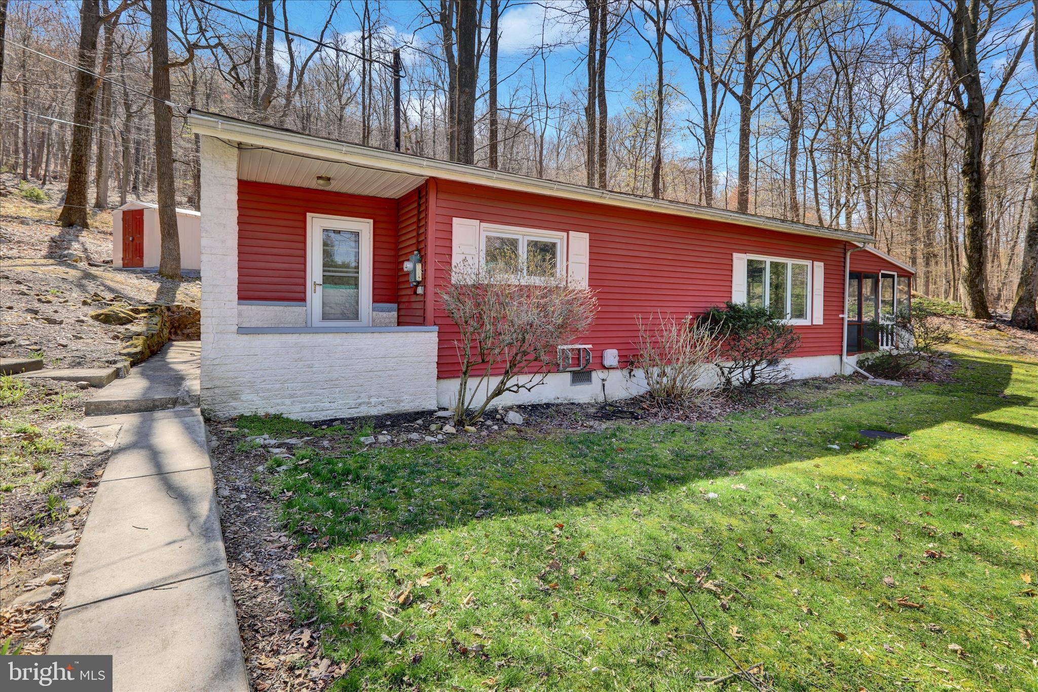 666 Gerhart Lane Reading, PA 19606 - Photo 2 of 22 360_8702
