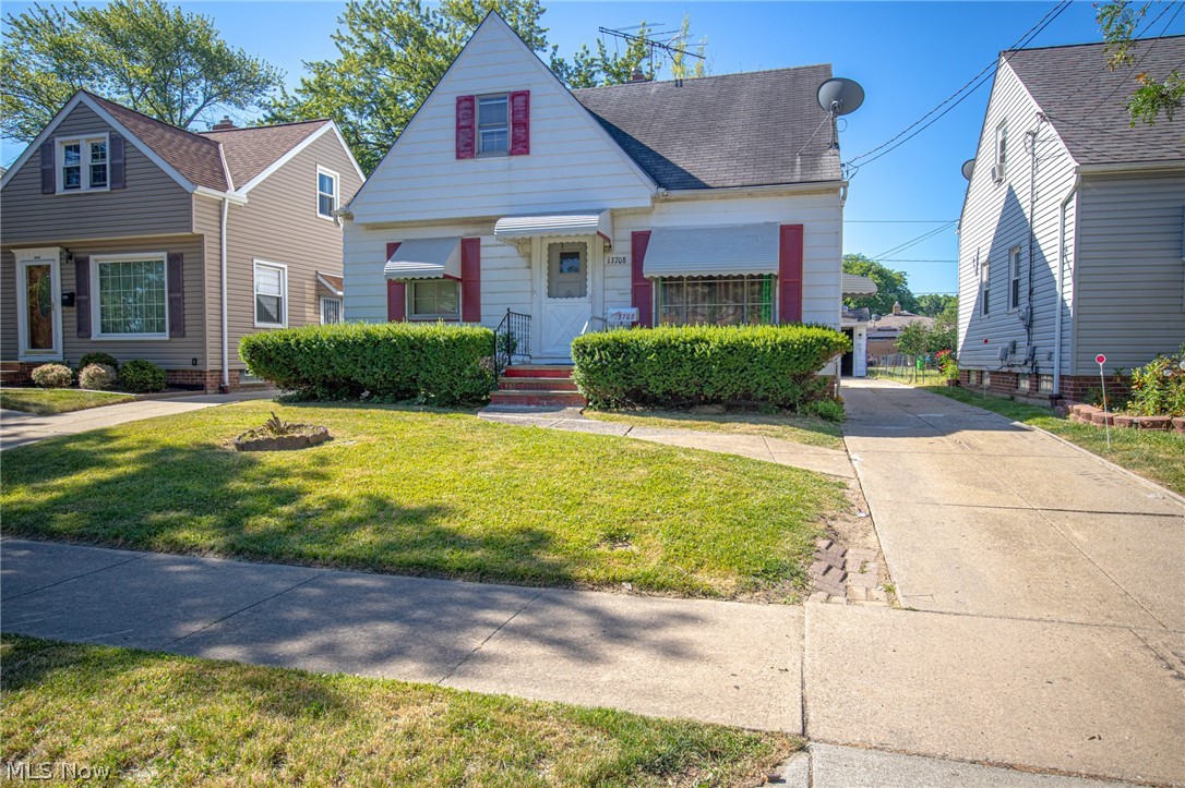 13708 Rockside Road Garfield Heights, OH 44125 - Photo 18 of 27