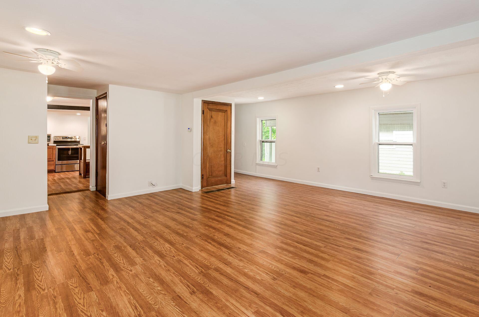 7157 Clark State Road, Unit 7 Blacklick, OH 43004 - Photo 8 of 33 008_Rd Blacklick OH 43004 USA