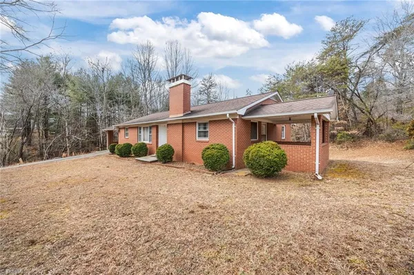 $265,000 | 806 North 7th Avenue, Mayodan, NC 27027