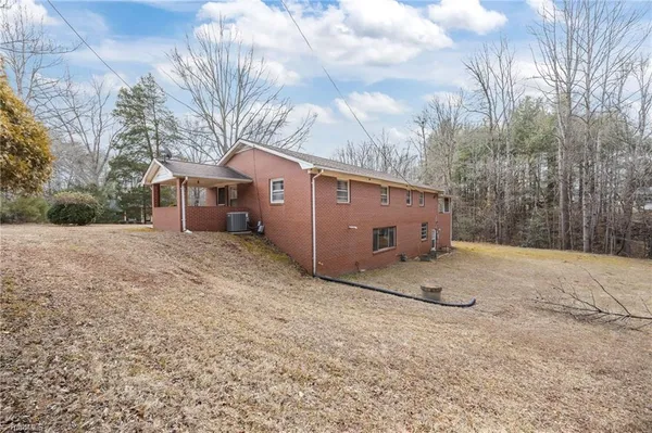 $265,000 | 806 North 7th Avenue, Mayodan, NC 27027