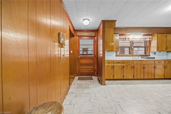 $265,000 | 806 North 7th Avenue, Mayodan, NC 27027