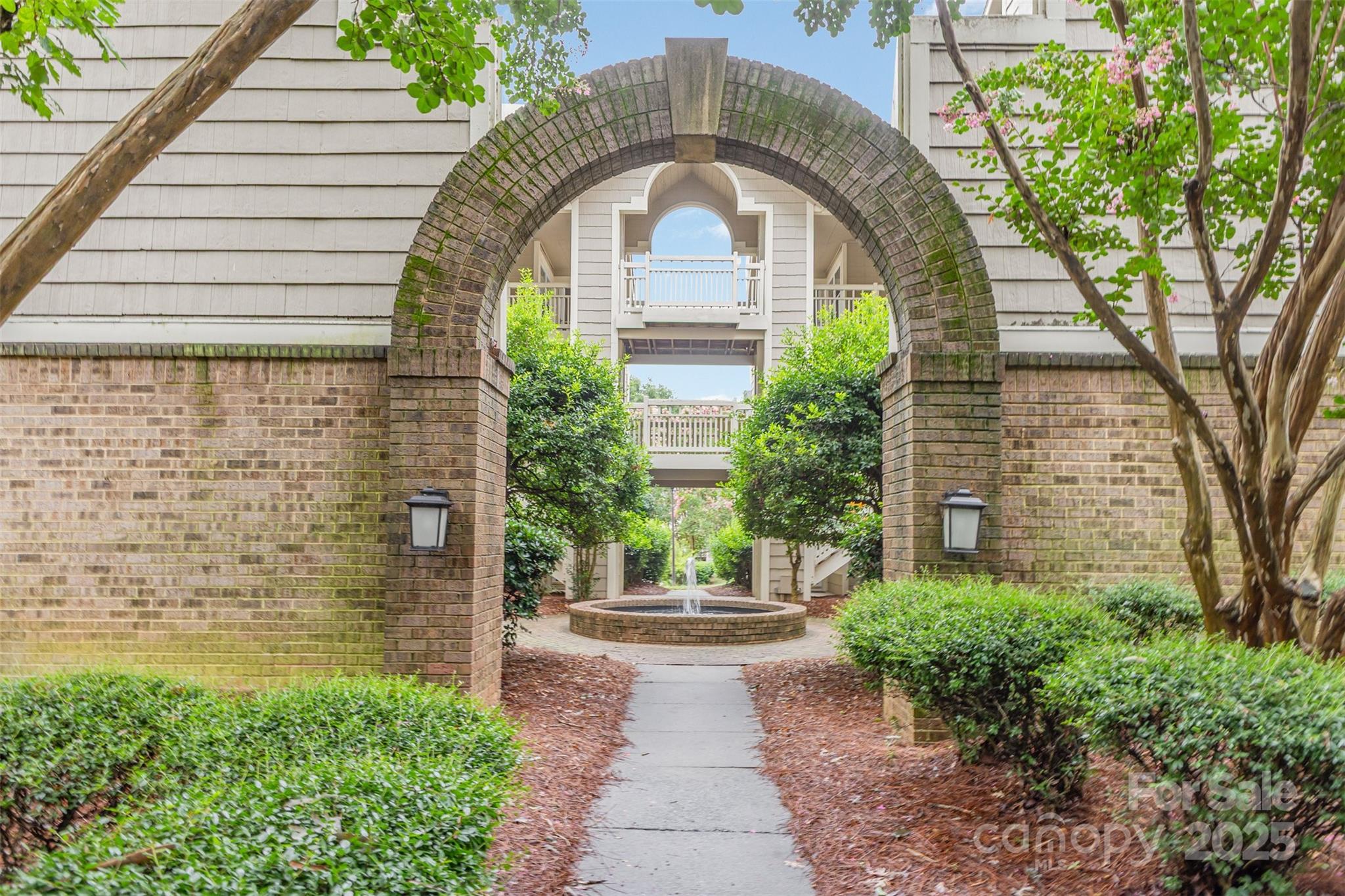 5007 Sharon Road, Unit M Charlotte, NC 28210 - Photo 1 of 18 Gallery Image 1