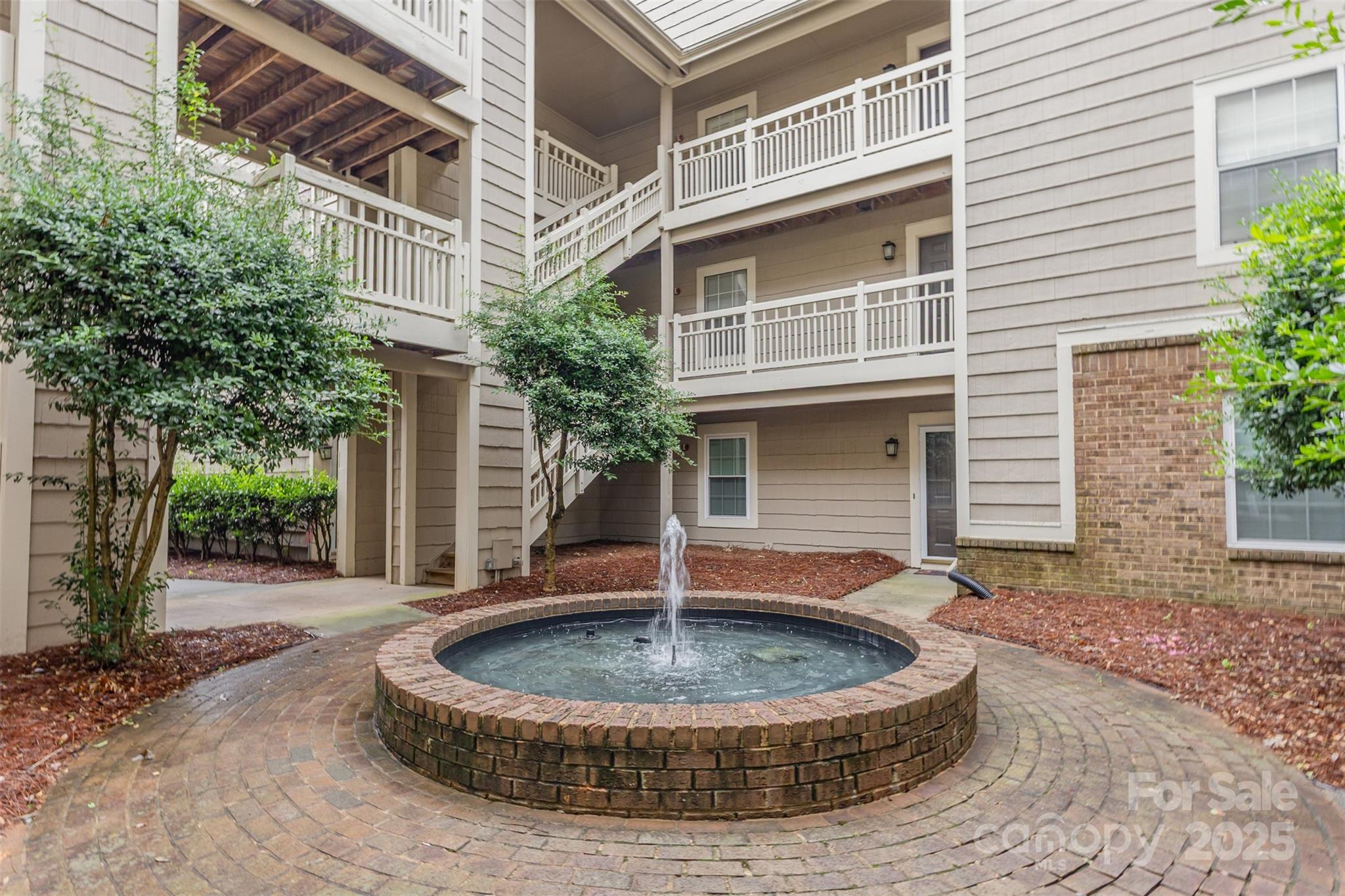 5007 Sharon Road, Unit M Charlotte, NC 28210 - Photo 2 of 18 Gallery Image 2