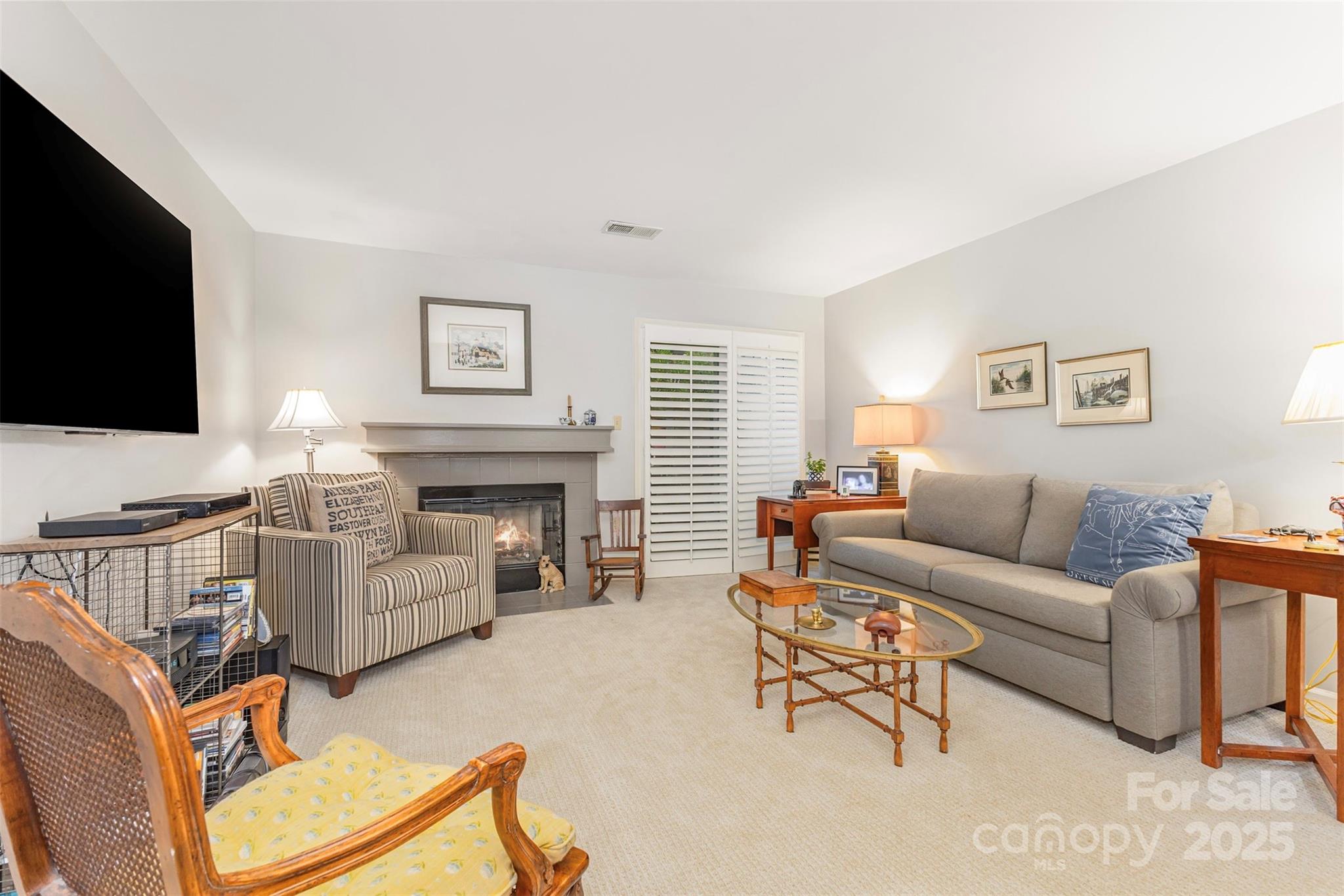 5007 Sharon Road, Unit M Charlotte, NC 28210 - Photo 3 of 18 Gallery Image 3