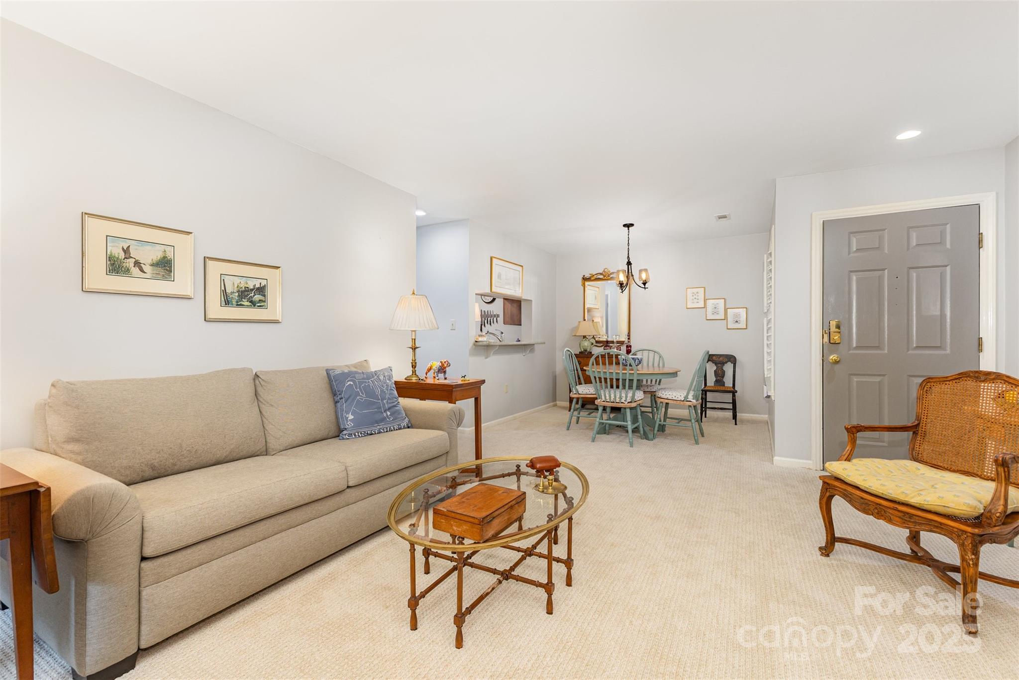 5007 Sharon Road, Unit M Charlotte, NC 28210 - Photo 4 of 18 Gallery Image 4