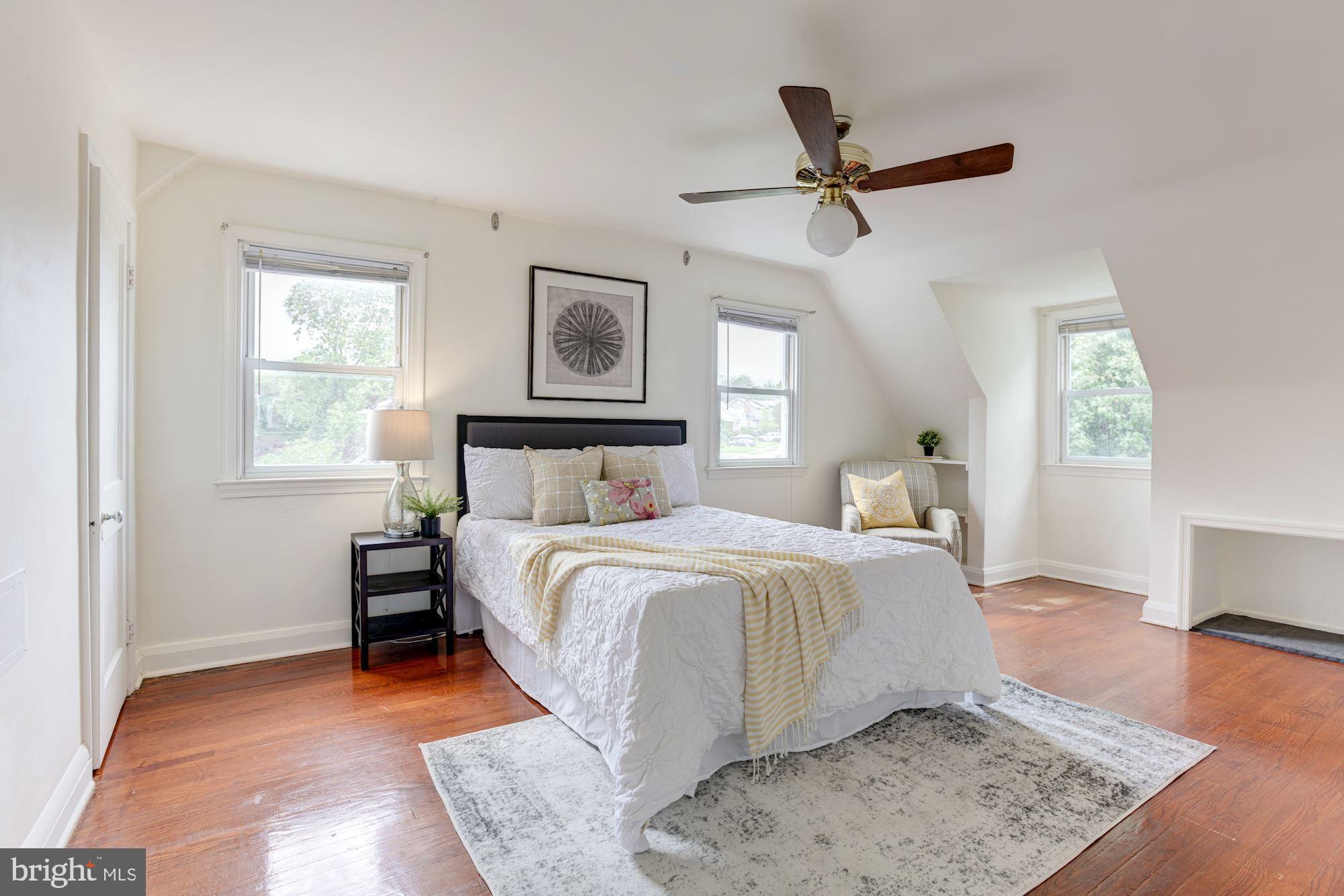 826 Warwick Road Baltimore, MD 21229 - Photo 11 of 30 Primary Bedroom