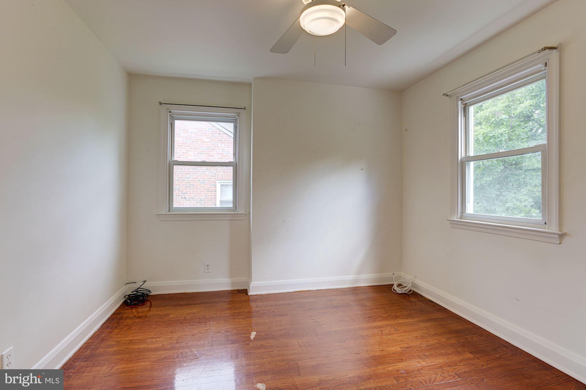 826 Warwick Road Baltimore, MD 21229 - Photo 17 of 30 Bedroom