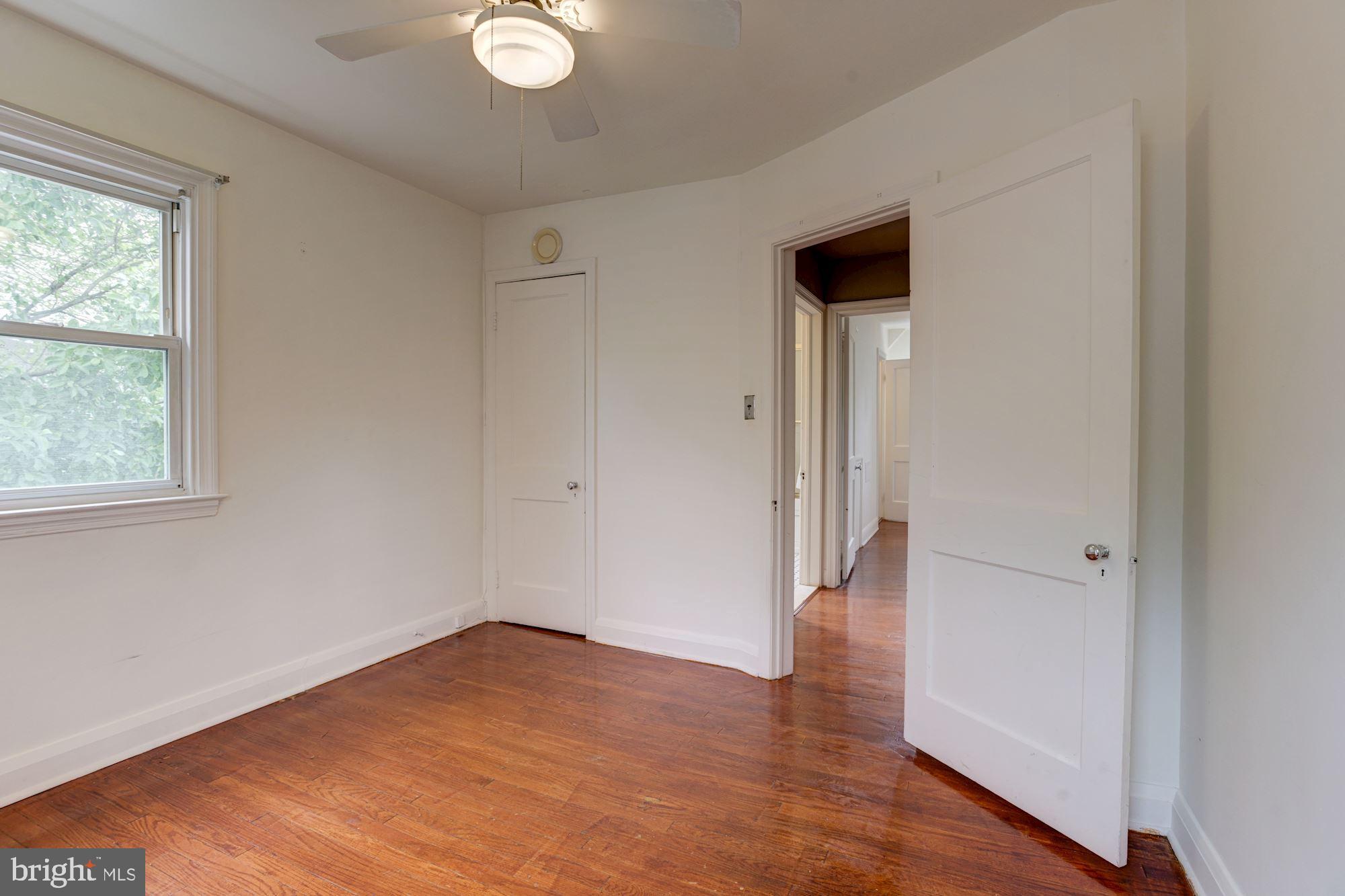 826 Warwick Road Baltimore, MD 21229 - Photo 18 of 30 Bedroom