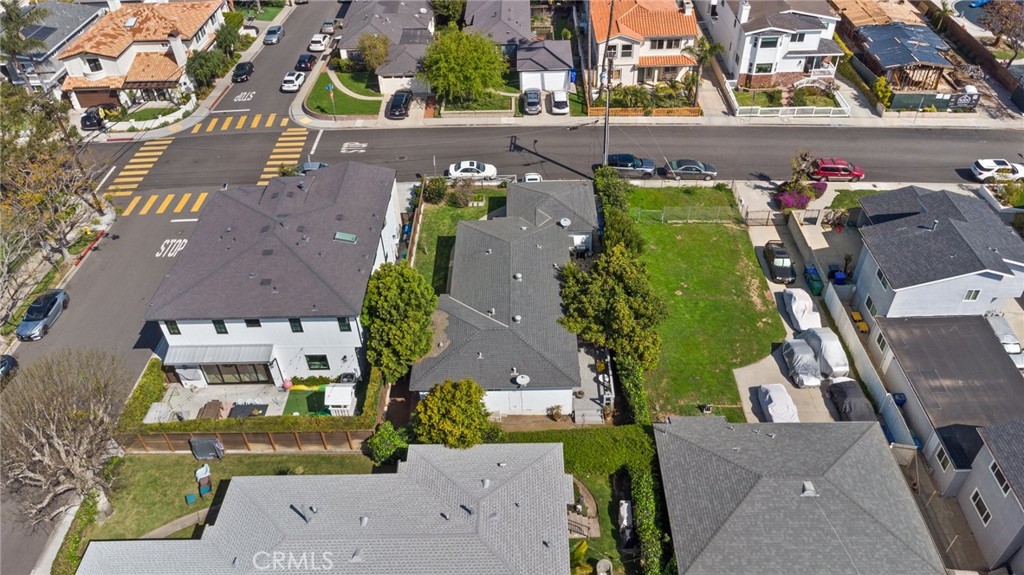 1406 17th Street Manhattan Beach, CA 90266 - Photo 56 of 60 an aerial view of a house with a yard