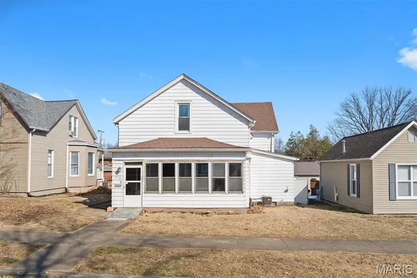 $65,000 | 219 Portland Avenue, Belleville, IL 62220