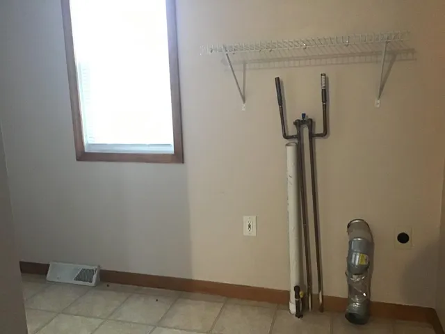 $135,000 | 3152 9th Street, Wyandotte, MI 48192