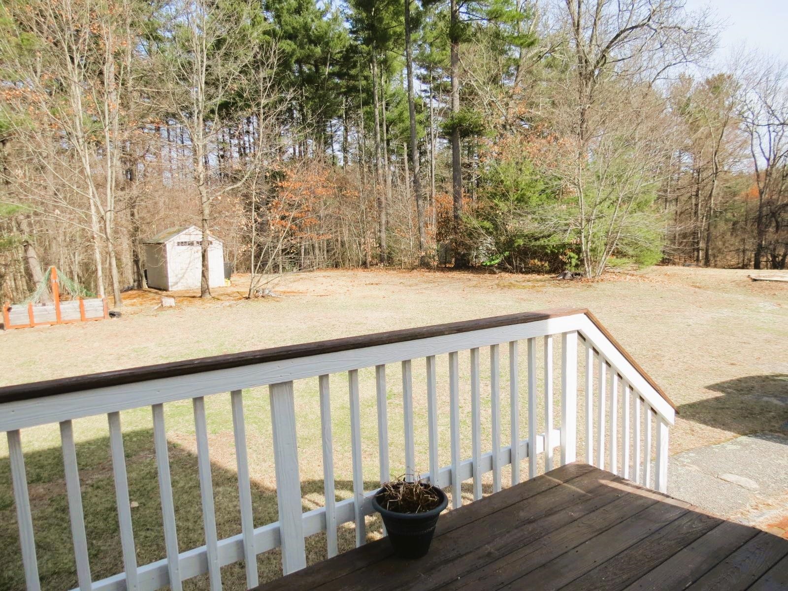 24 Pelham Road Hudson, NH 03051 - Photo 4 of 22