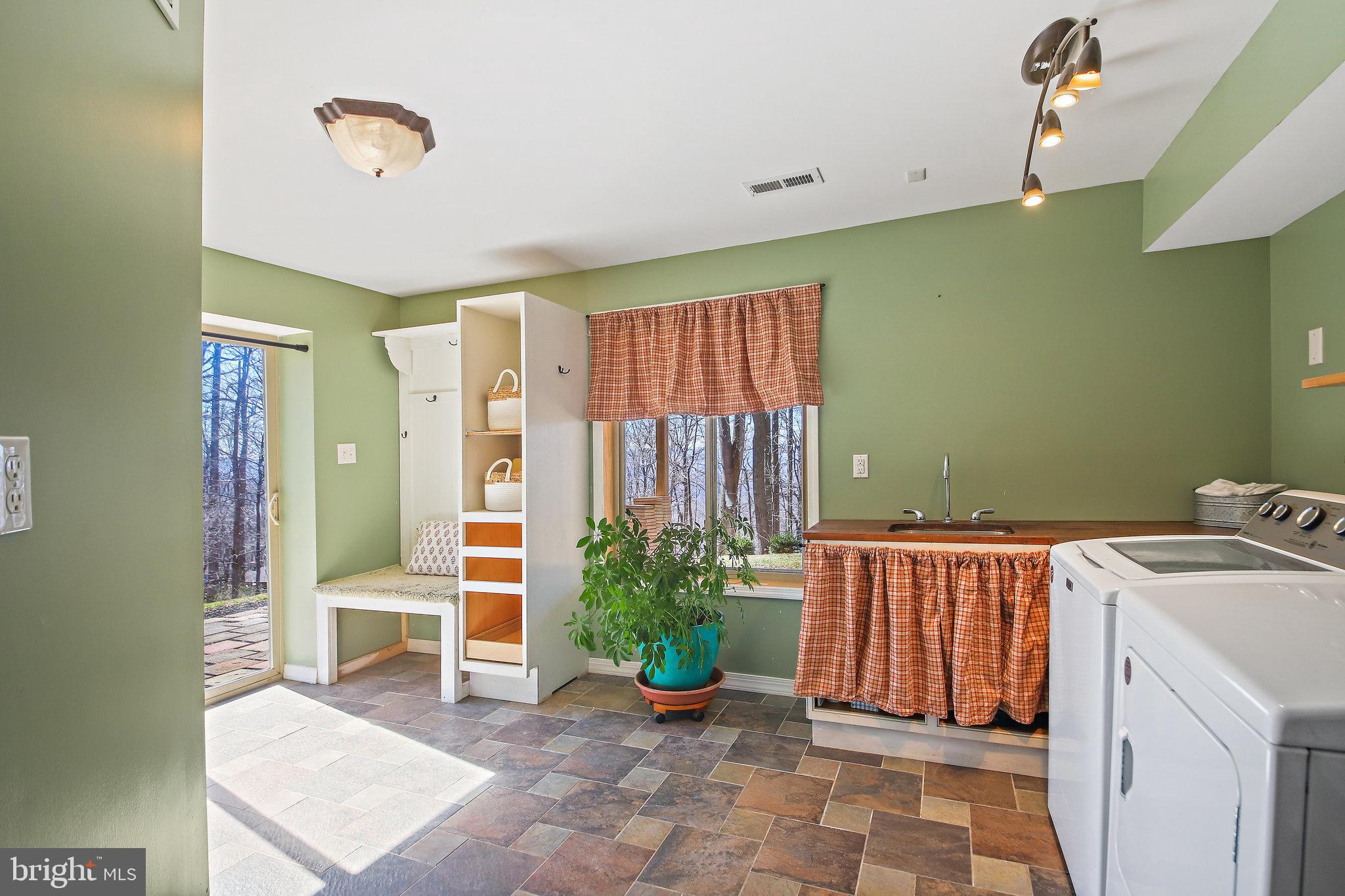 180 Marsden Heights Road Linden, VA 22642 - Photo 26 of 77 Gallery Image 26
