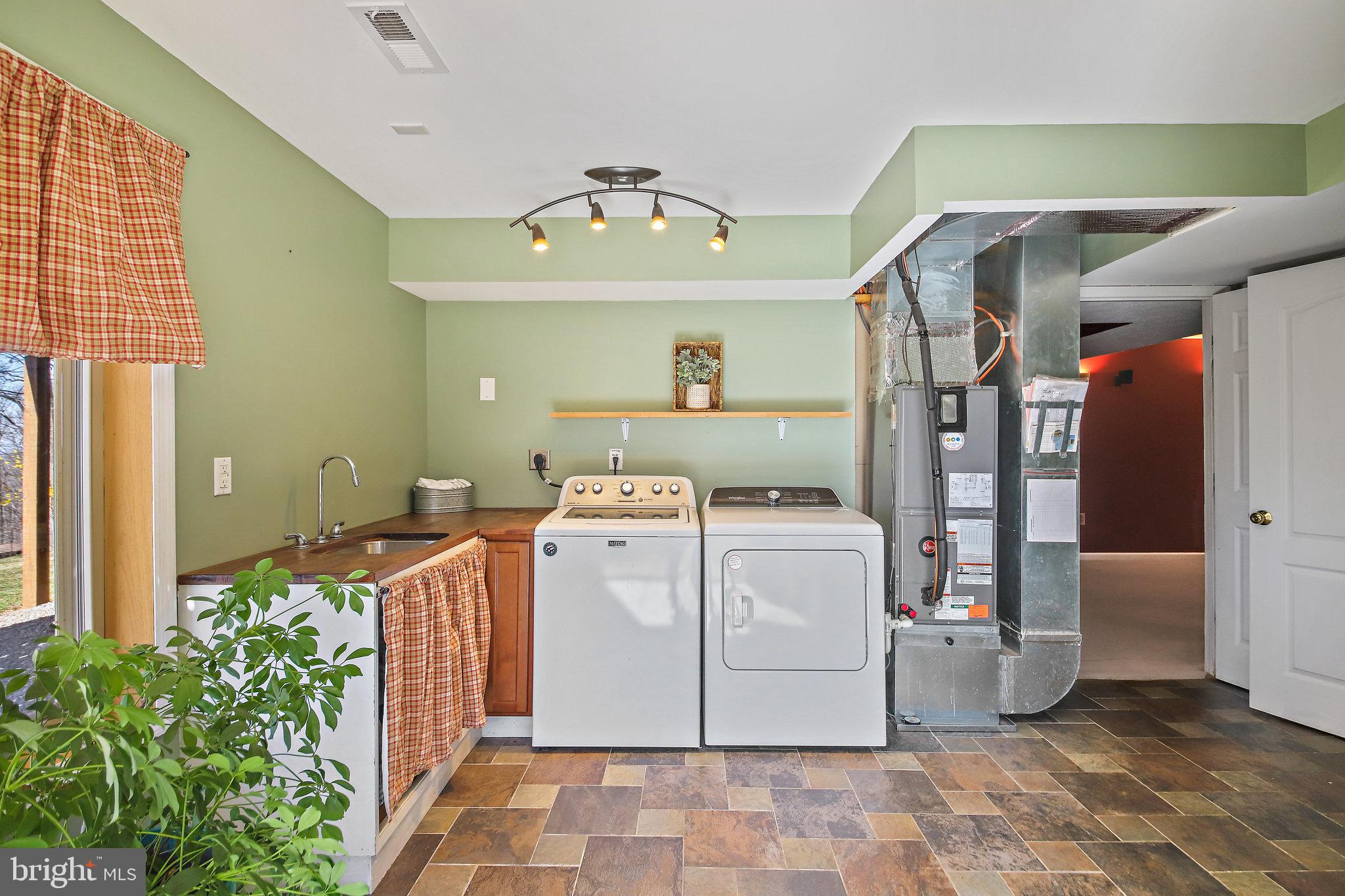 180 Marsden Heights Road Linden, VA 22642 - Photo 27 of 77 Gallery Image 27