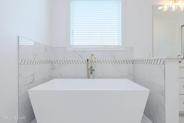 $1,021,000 | 114 Lovorn Court, Flora, MS 39071