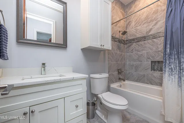 $1,021,000 | 114 Lovorn Court, Flora, MS 39071