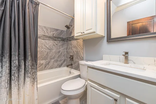 $1,021,000 | 114 Lovorn Court, Flora, MS 39071