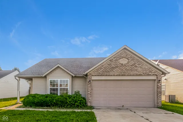 $1,715 | 2226 Leaf Drive, Indianapolis, IN 46229