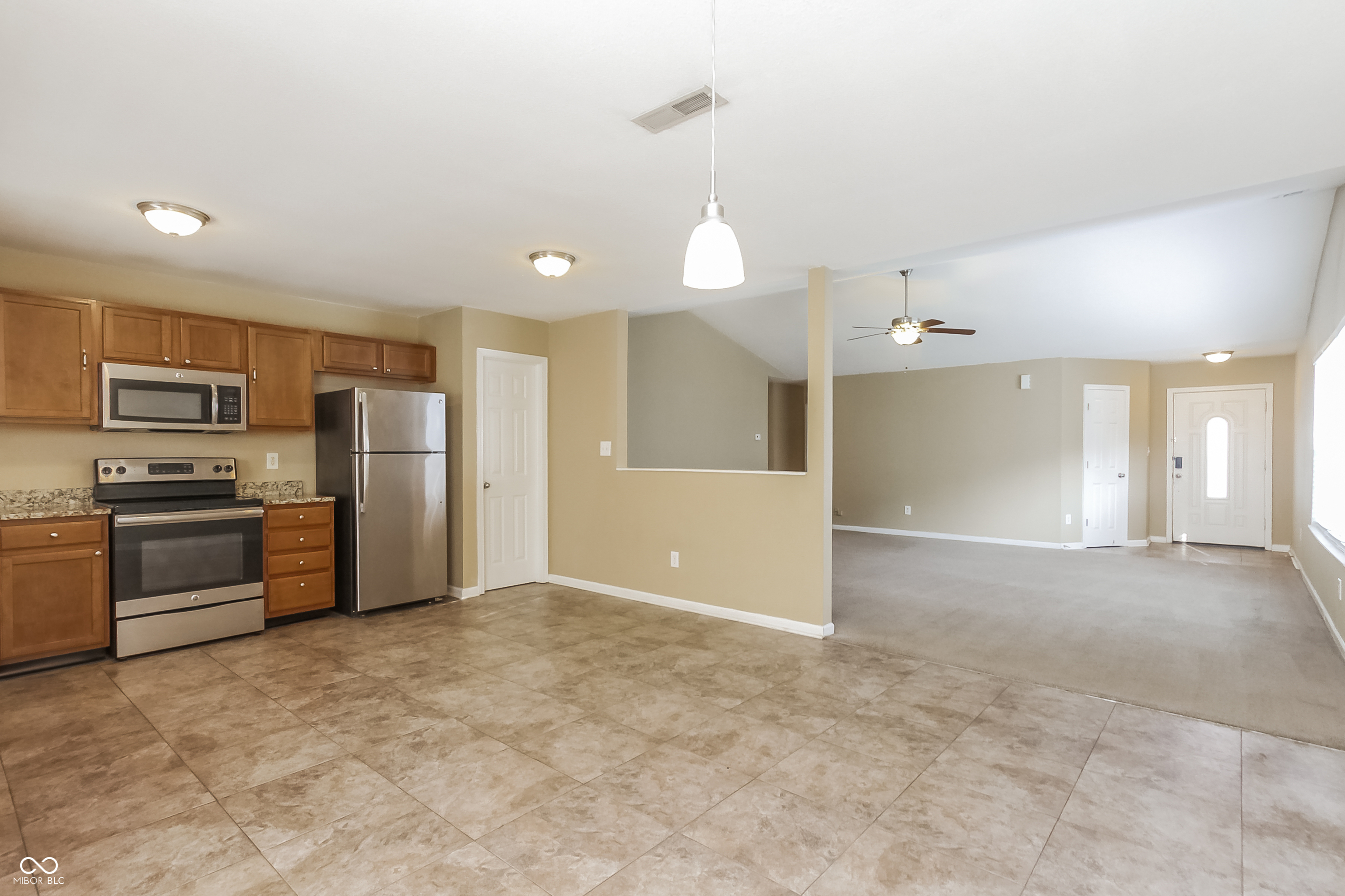 2226 Leaf Drive Indianapolis, IN 46229 - Photo 5 of 16