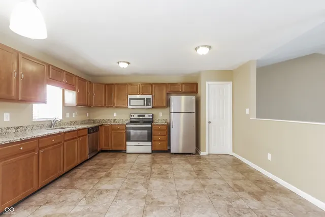 $1,715 | 2226 Leaf Drive, Indianapolis, IN 46229