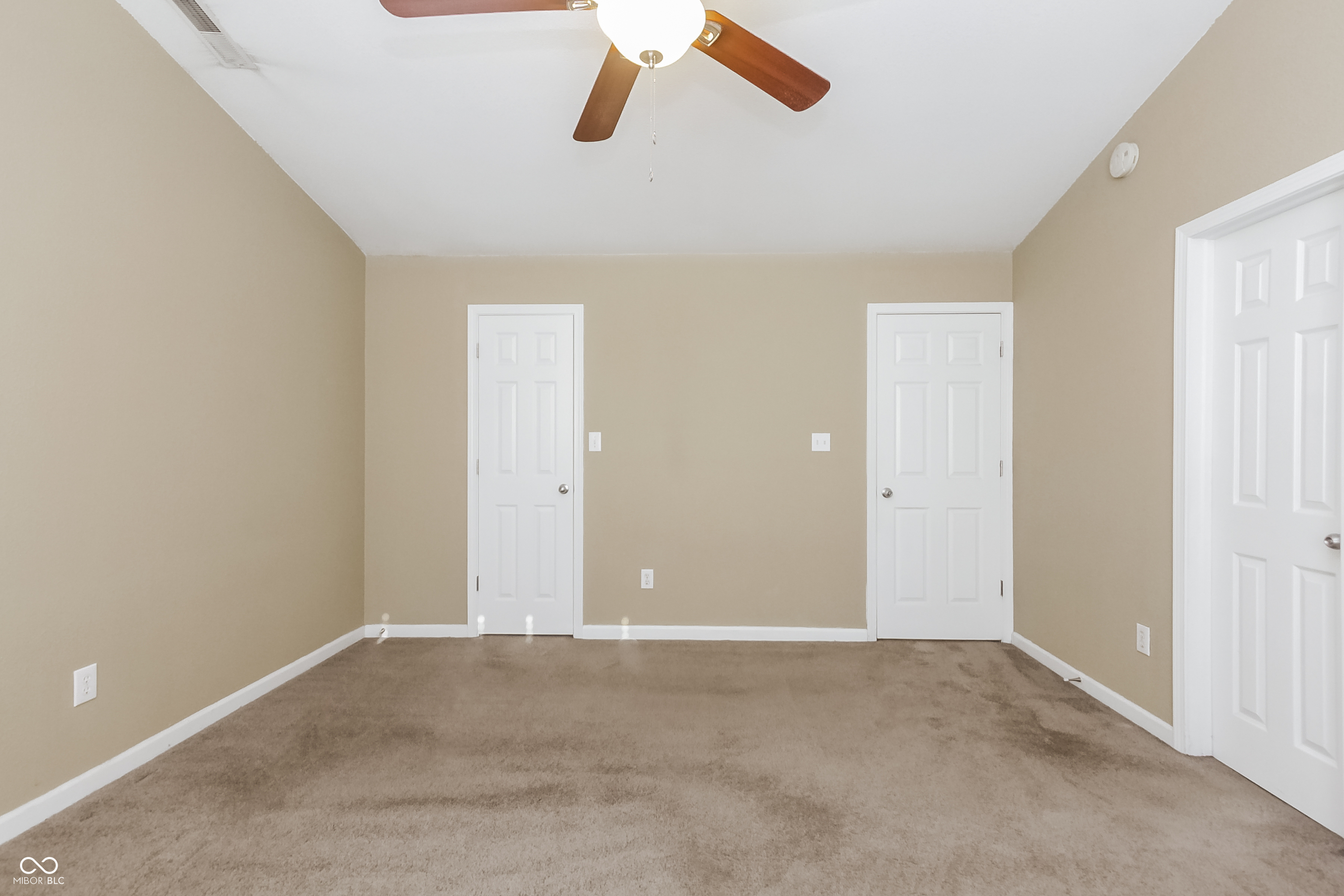 2226 Leaf Drive Indianapolis, IN 46229 - Photo 7 of 16