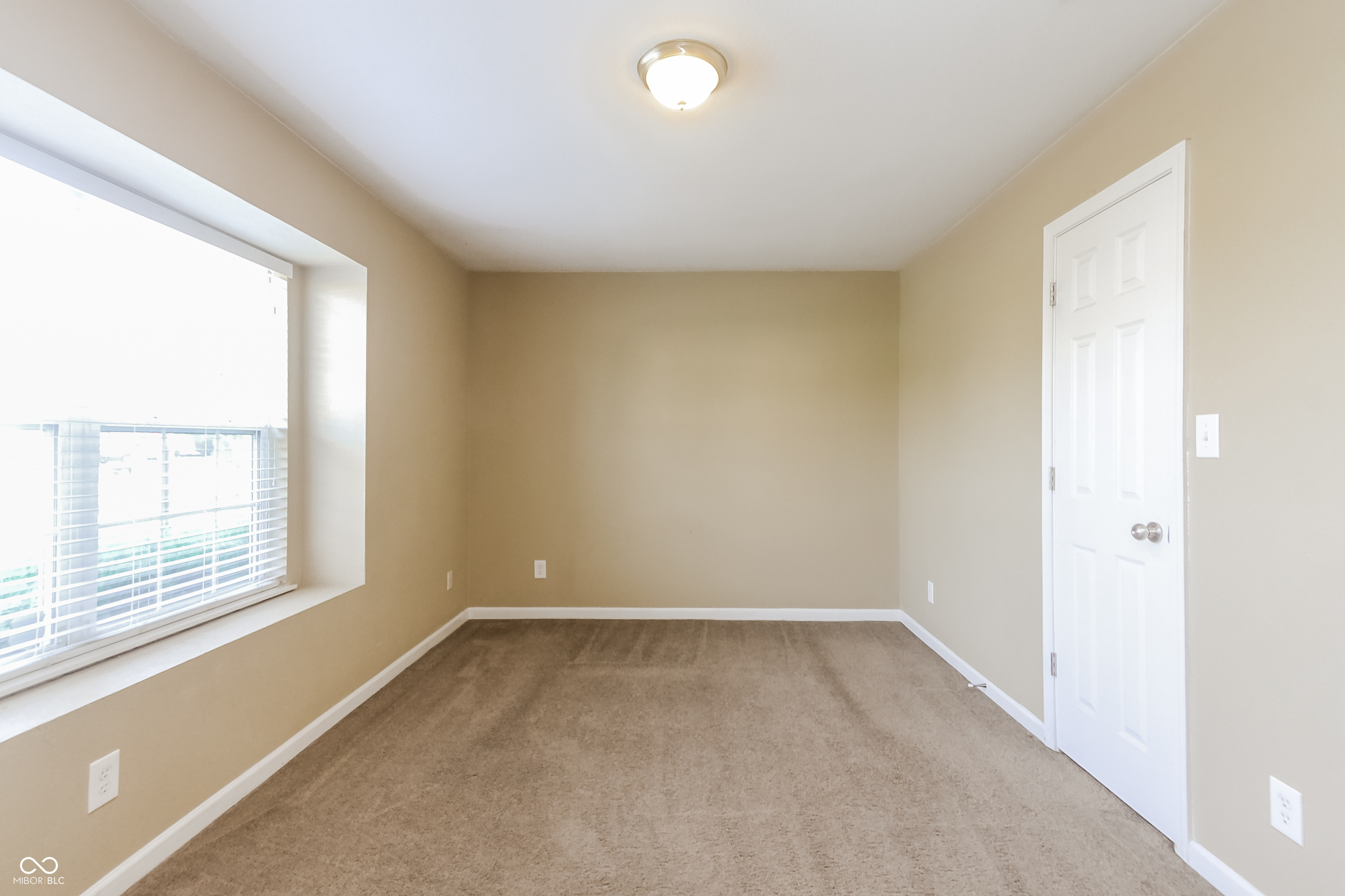 2226 Leaf Drive Indianapolis, IN 46229 - Photo 10 of 16