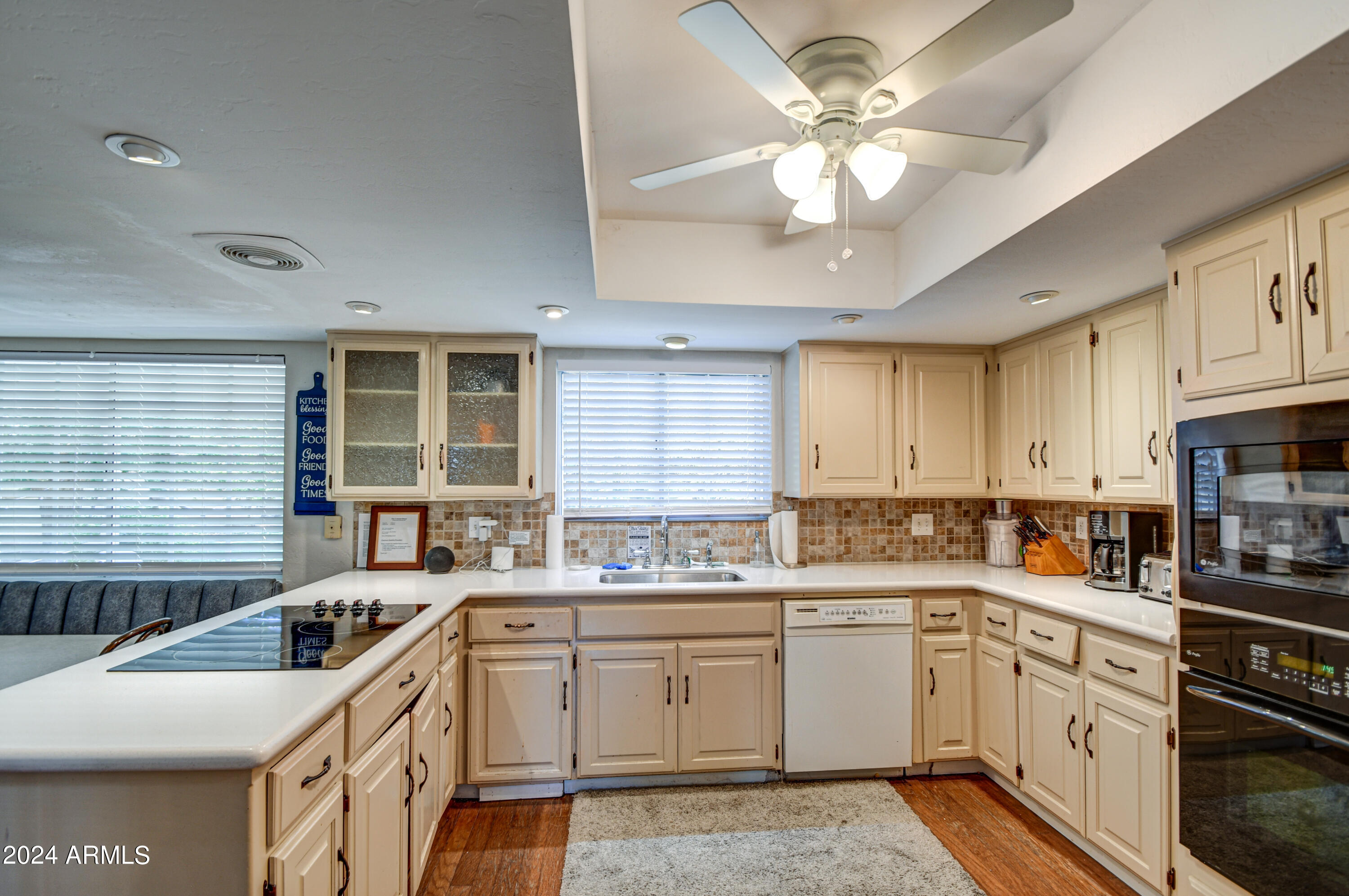 24 East Silver Creek Road Gilbert, AZ 85296 - Photo 14 of 51 Kitchen 6