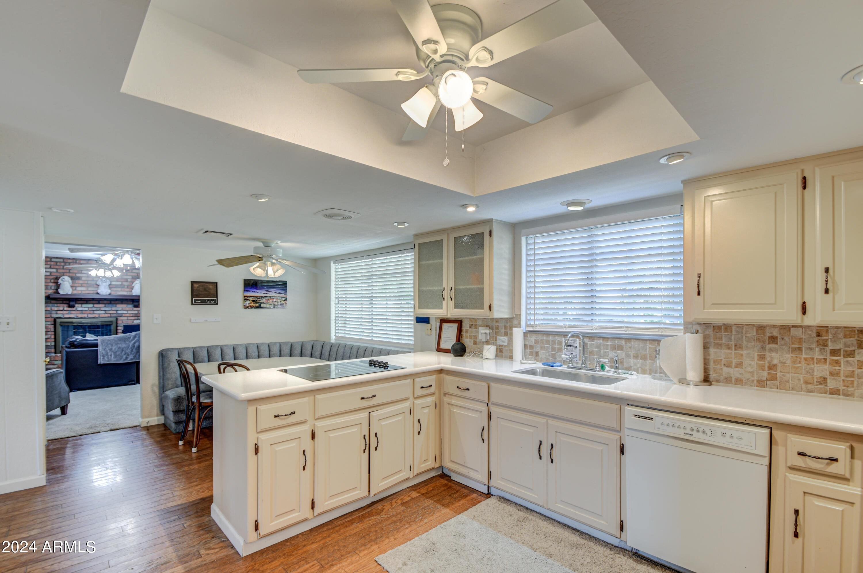 24 East Silver Creek Road Gilbert, AZ 85296 - Photo 15 of 51 Kitchen 8