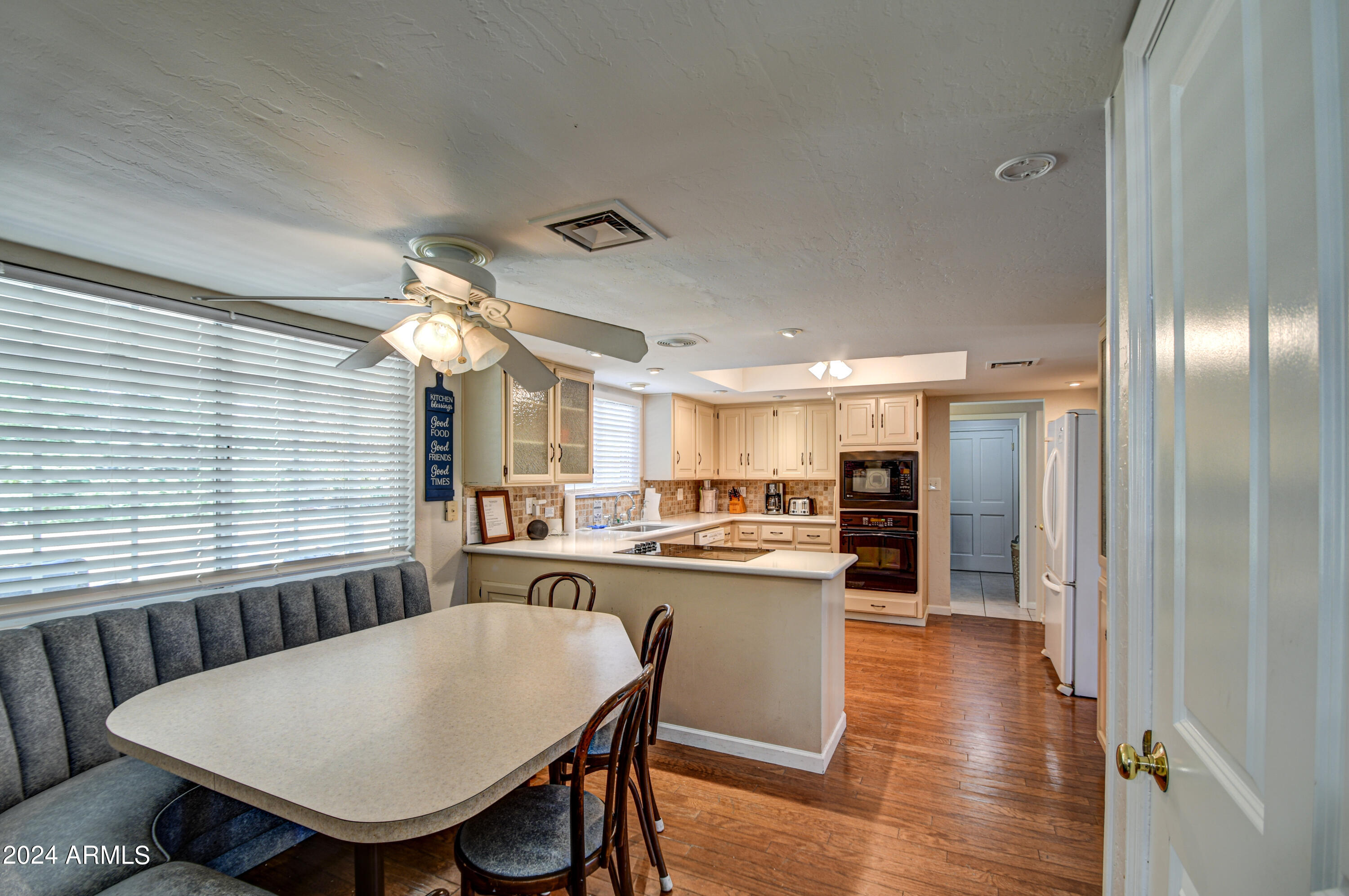 24 East Silver Creek Road Gilbert, AZ 85296 - Photo 17 of 51 Kitchen 3