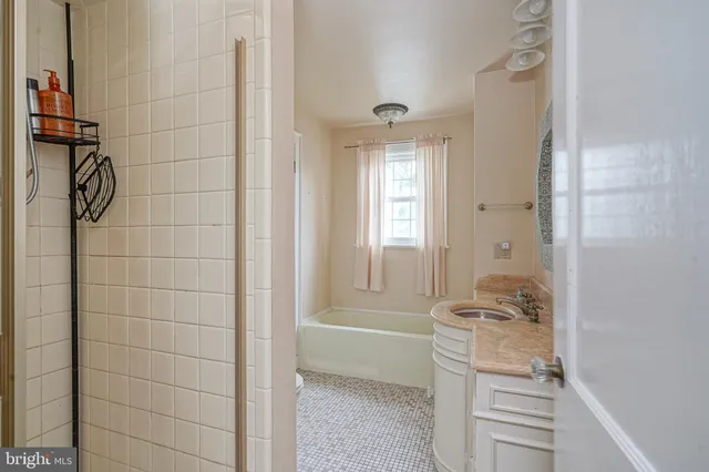 $395,900 | 1074 East Landis Avenue, Vineland, NJ 08360