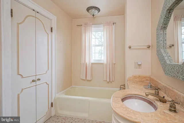 $395,900 | 1074 East Landis Avenue, Vineland, NJ 08360