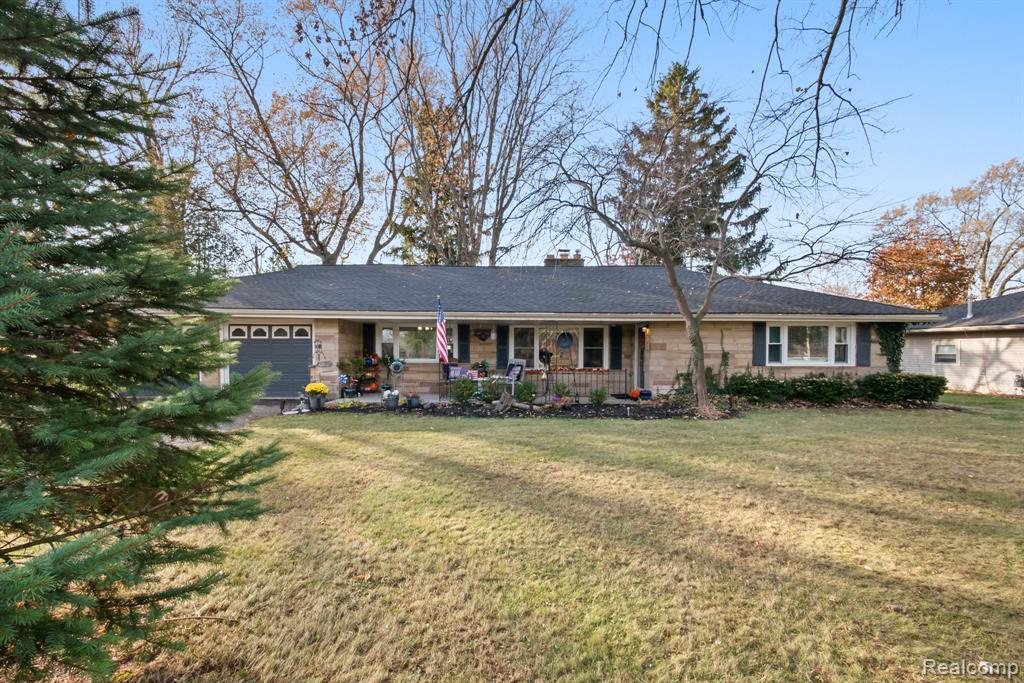 6736 Lakeshore Road Lexington, MI 48450 - Photo 1 of 54 Gallery Image 1