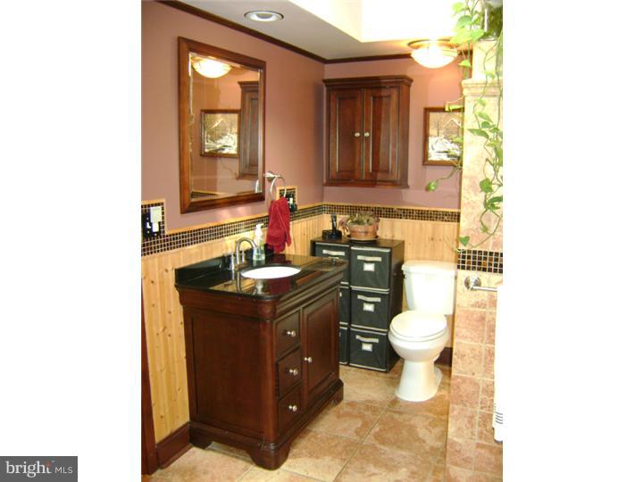 626 Cherry Road Hatfield, PA 19440 - Photo 15 of 23 Bathroom