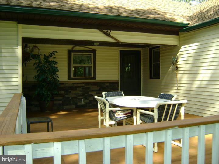 626 Cherry Road Hatfield, PA 19440 - Photo 20 of 23 Deck